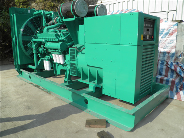 北屯出租发电机 发电机组厂家：柴油发电机组的控制屏的作用是什么？